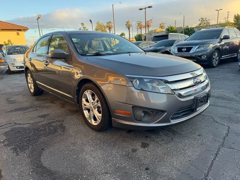 Used 2012 Ford Fusion SE FWD image 3