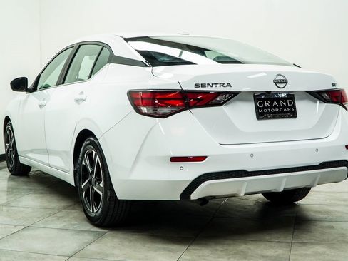 Used 2024 Nissan Sentra SV image 11