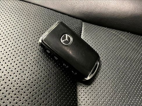 Used 2025 MAZDA CX-70 3.3 Turbo w/ Preferred Package image 13