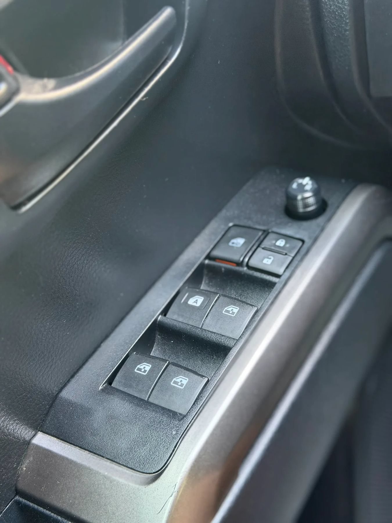 Used 2020 Toyota Tacoma SR5 AWD/4WD image 26