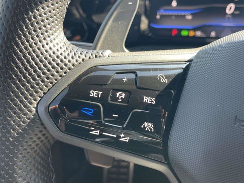 Used 2024 Volkswagen Golf R AWD/4WD image 20