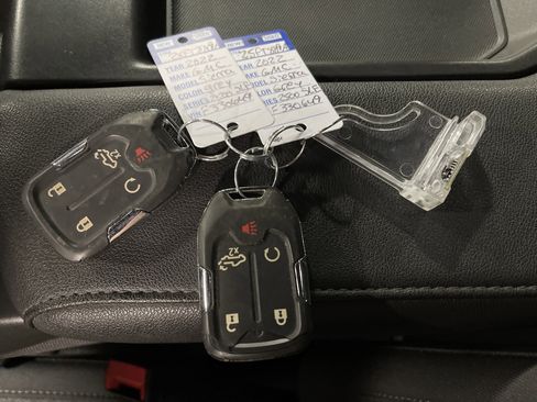 Used 2022 GMC Sierra 2500 SLE w/ SLE Value Package; image 26