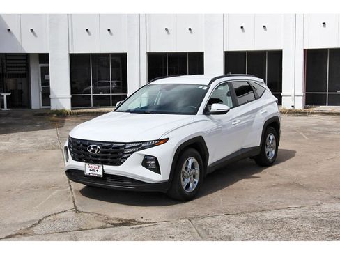 Used 2023 Hyundai Tucson SEL FWD image 7
