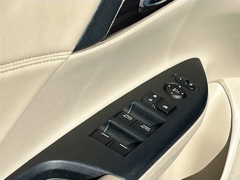 Used 2016 Honda Accord EX-L image 17