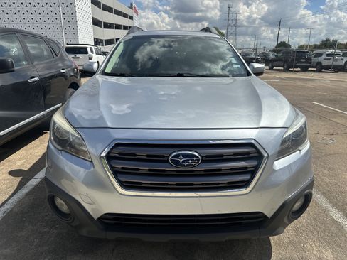 Used 2017 Subaru Outback 2.5i Limited image 2