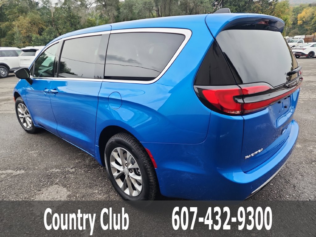 New 2027 Chrysler Pacifica Select AWD/4WD image 6