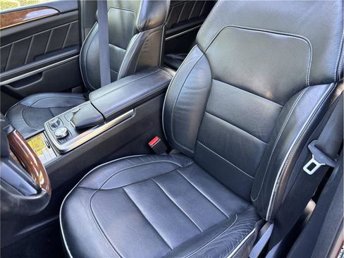 Used 2013 Mercedes-Benz GL 550 4MATIC image 15