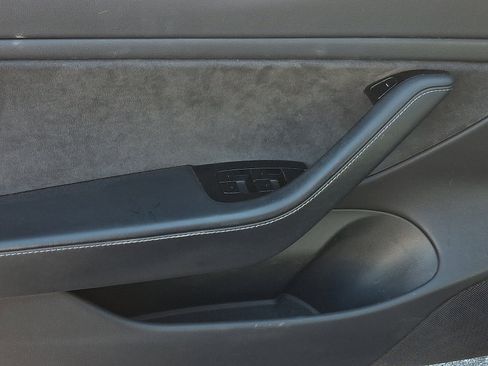 Used 2018 Tesla Model 3 Long Range image 12