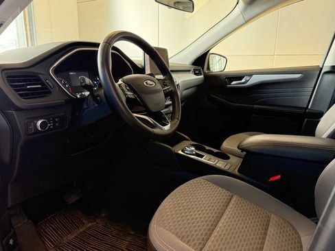 Used 2021 Ford Escape SE w/ SE Sport Appearance Package AWD/4WD image 15