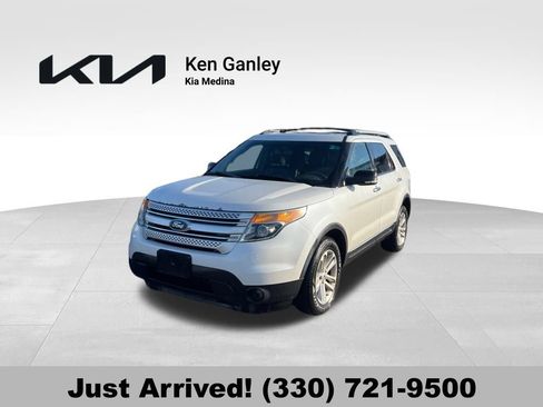 Used 2013 Ford Explorer XLT image 1