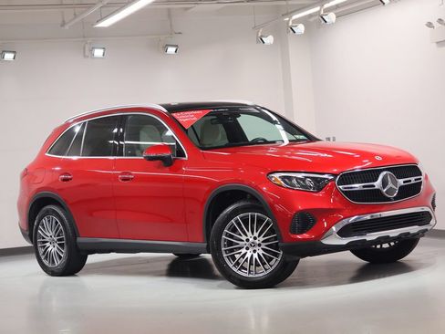 Certified 2026 Mercedes-Benz GLC 300 4MATIC image 8