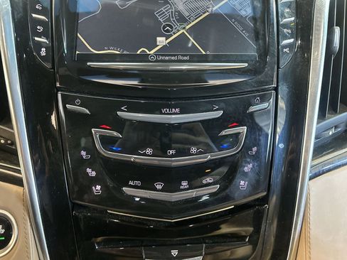 Used 2018 Cadillac Escalade Platinum AWD/4WD image 15