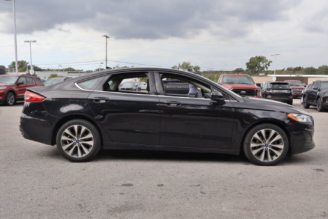 Used 2020 Ford Fusion SE AWD/4WD image 7
