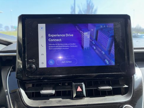 Used 2025 Toyota Corolla SE image 24