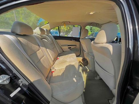 Used 2011 Honda Accord LX-P image 18