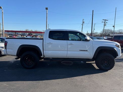 Used 2023 Toyota Tacoma TRD Pro AWD/4WD image 4
