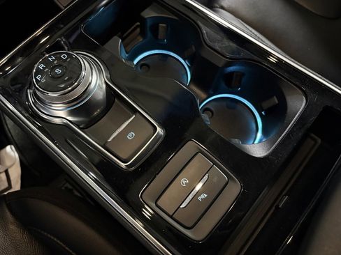 Used 2020 Ford Edge Titanium w/ Class II Trailer Tow Package image 16