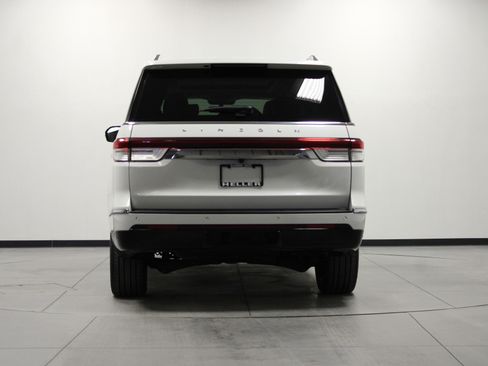 Used 2022 Lincoln Navigator Reserve image 5