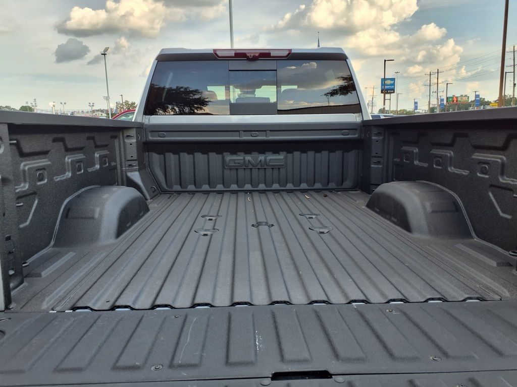 Used 2026 GMC Sierra 2500 Denali w/ Denali Reserve Package AWD/4WD image 9