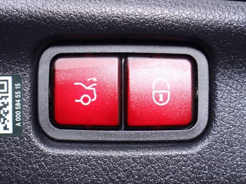 Used 2022 Mercedes-Benz C 300 Sedan image 33