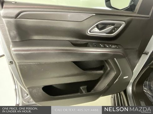Used 2021 Chevrolet Tahoe RST w/ Luxury Package AWD/4WD image 16