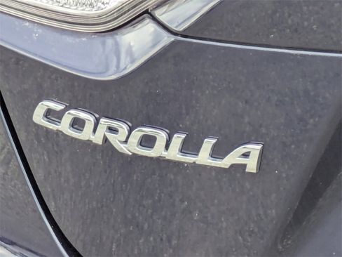 Used 2023 Toyota Corolla LE image 12