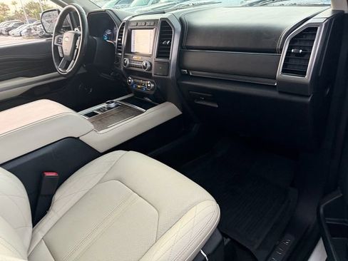 Used 2021 Ford Expedition Max Platinum RWD image 16