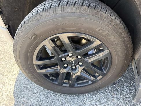 Certified 2026 Chevrolet Silverado 1500 Custom RWD image 34