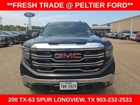 Used 2022 GMC Sierra 1500 SLT AWD/4WD image 2