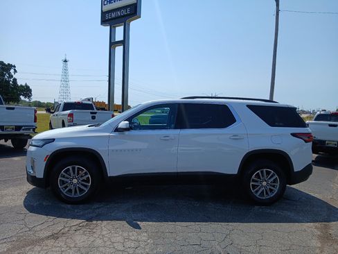 Used 2023 Chevrolet Traverse LT FWD image 3