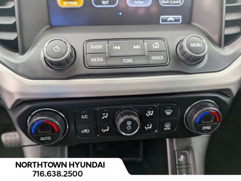 Used 2019 GMC Acadia SLE w/ LPO, Floor Liner Package AWD/4WD image 17