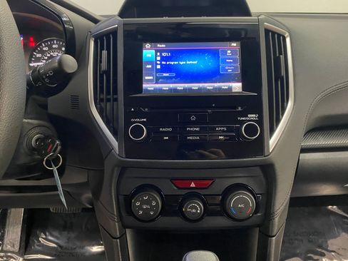 Used 2022 Subaru Impreza 2.0i Premium image 19