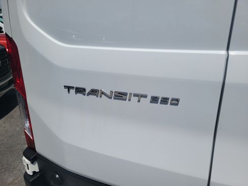 Used 2020 Ford Transit 250 Low Roof RWD image 5