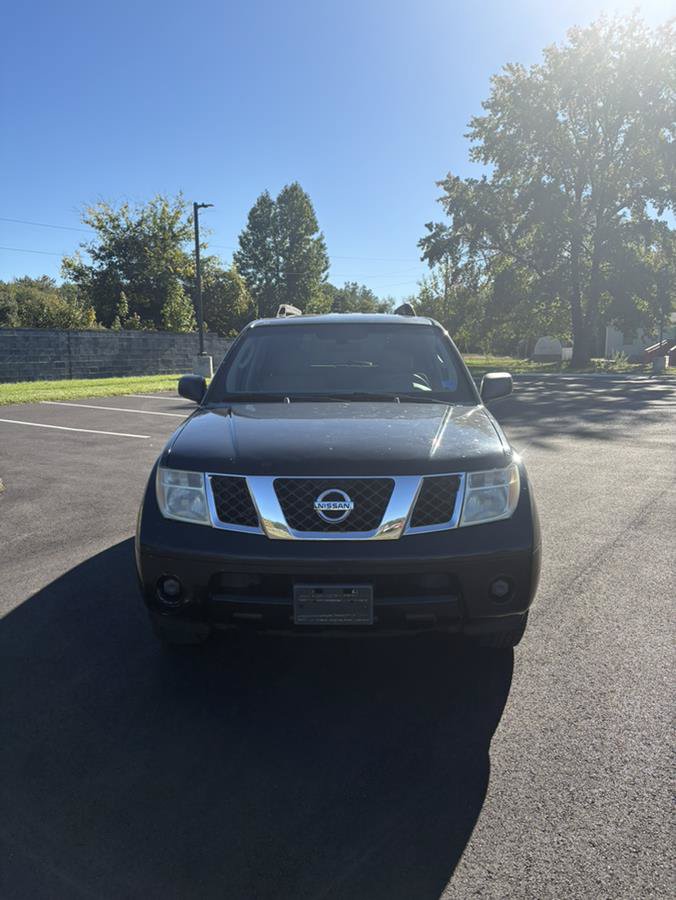 Used 2005 Nissan Pathfinder XE AWD/4WD image 10