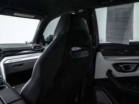 Used 2024 Lamborghini Urus S image 45