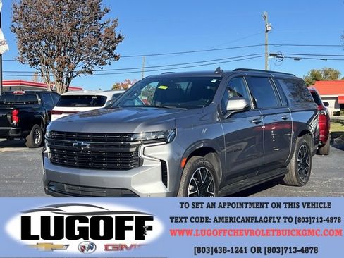 Used 2022 Chevrolet Suburban RST w/ Luxury Package image 37