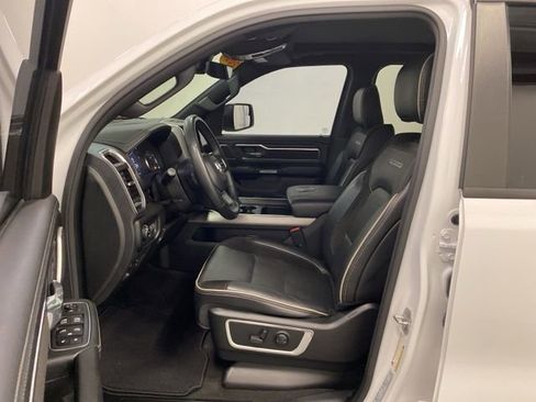 Used 2023 RAM 1500 Laramie AWD/4WD image 9