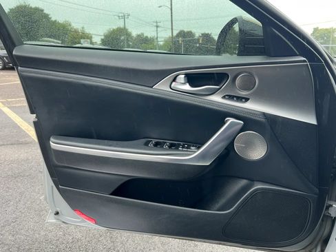 Used 2019 Kia Stinger GT2 AWD/4WD image 11