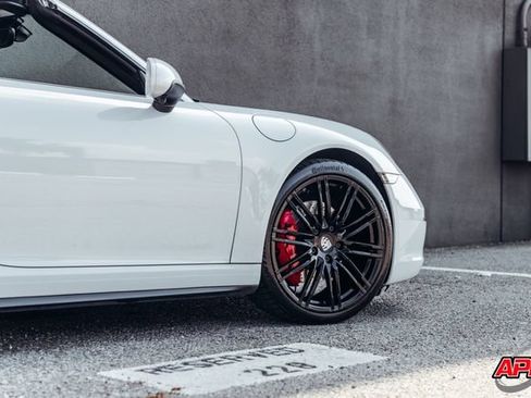 Used 2015 Porsche 911 Carrera 4S AWD/4WD image 26