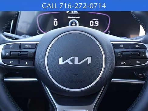 Used 2023 Kia Sportage EX image 14