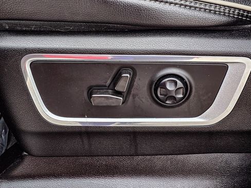 Used 2021 RAM 1500 Laramie image 16