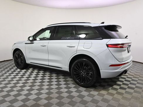 New 2026 Lincoln Corsair Premiere image 3