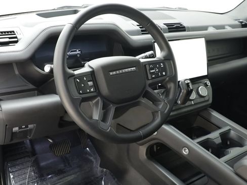 Certified 2026 Land Rover Defender 110 X-Dynamic SE AWD/4WD image 7