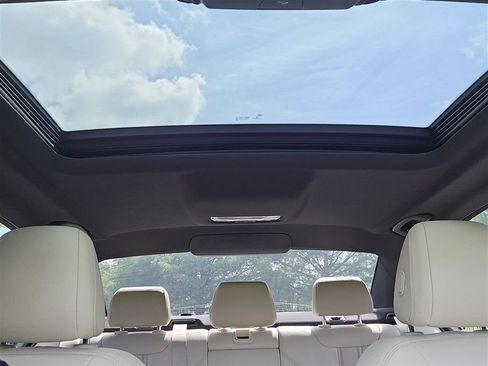 Used 2018 BMW 530i RWD image 16