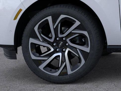 New 2026 Lincoln Navigator Reserve image 19