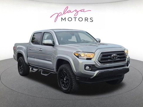 Used 2022 Toyota Tacoma SR5 w/ Technology Package AWD/4WD image 3