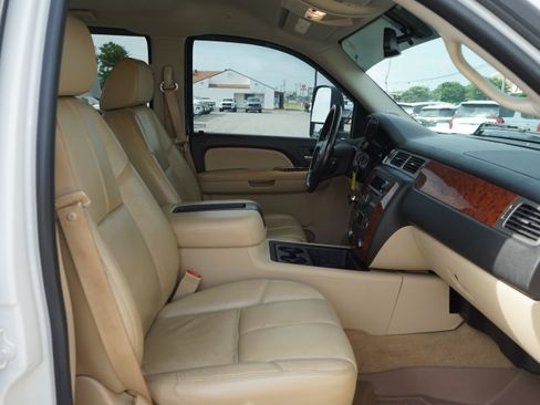 Used 2007 Chevrolet Silverado 2500 LTZ AWD/4WD image 22