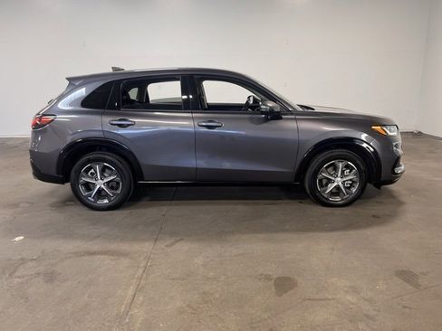 Used 2023 Honda HR-V EX-L image 2