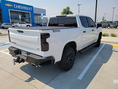 Used 2022 Chevrolet Silverado 1500 LT Trail Boss w/ Convenience Package II AWD/4WD image 5