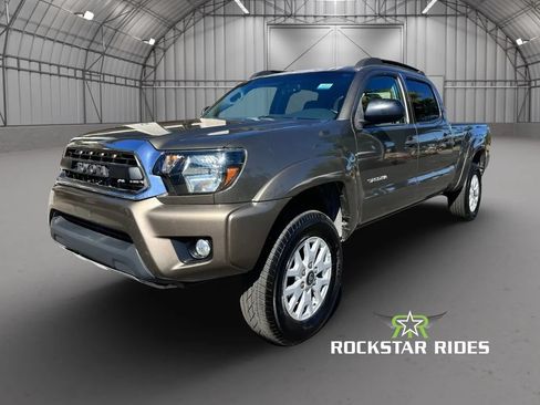 Used 2012 Toyota Tacoma 4x4 Double Cab w/ SR5 Pkg image 12